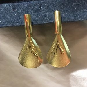 Beautiful golden earrings